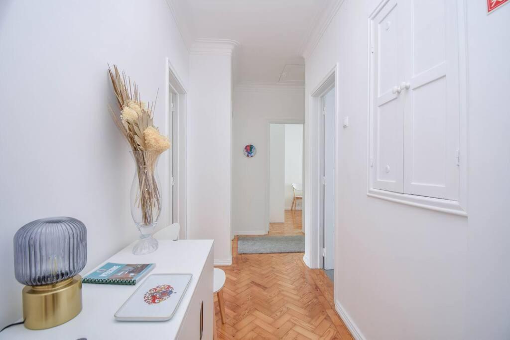 Cozy And Sunny Family Apartment Lisbon Bagian luar foto
