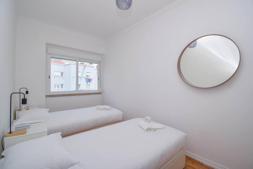 Cozy And Sunny Family Apartment Lisbon Bagian luar foto