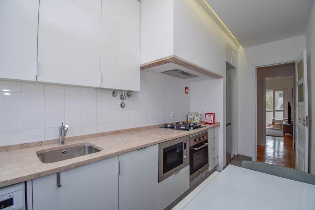 Cozy And Sunny Family Apartment Lisbon Bagian luar foto