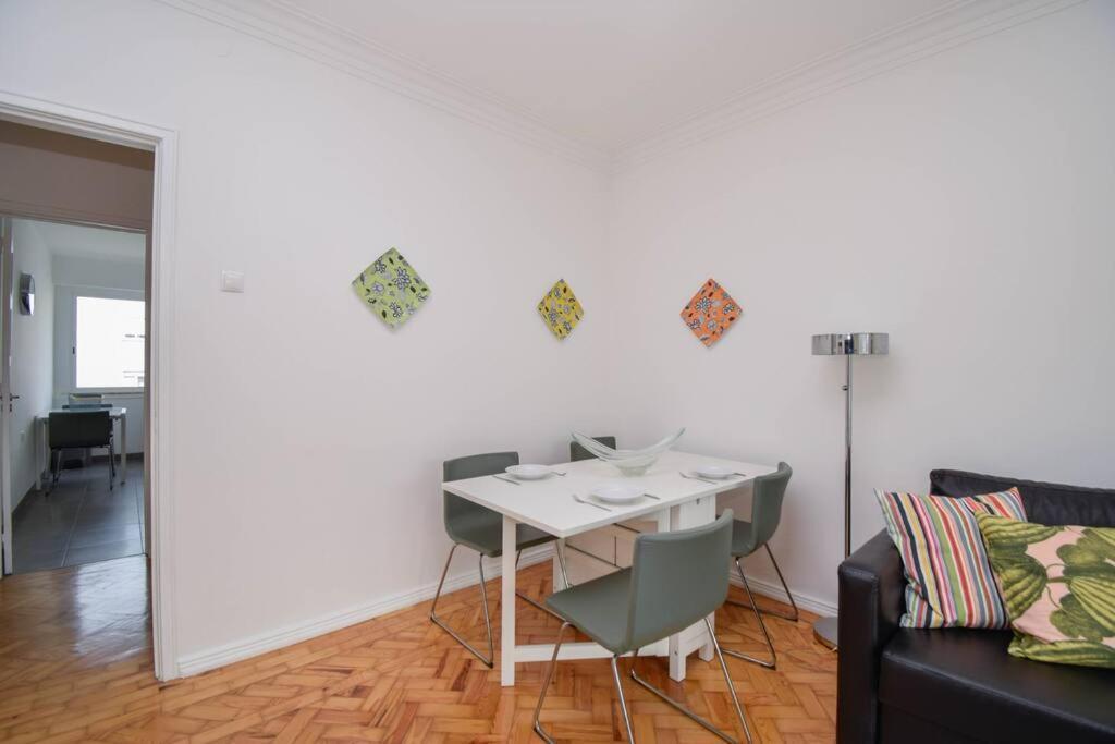 Cozy And Sunny Family Apartment Lisbon Bagian luar foto